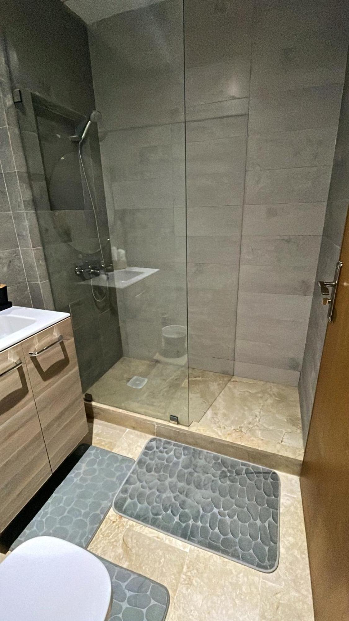 Elegant Appartement Avec Un Acces Piscine Jardin Parking Sous-Sol Et Wifi Haut Debit Fibre Optique Tangier Exterior photo