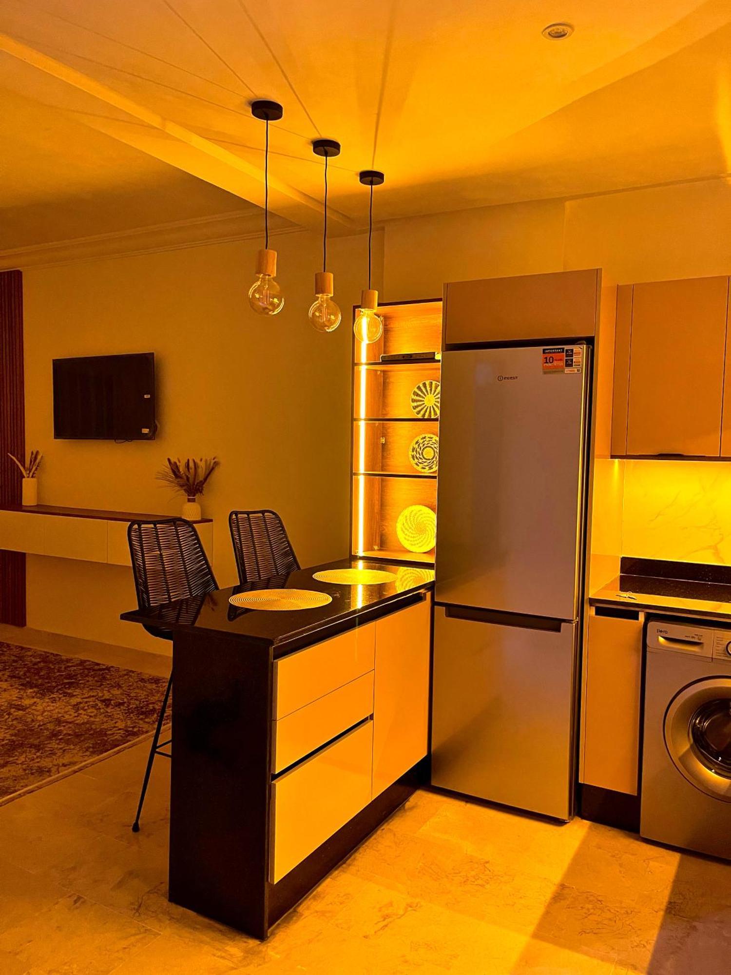 Elegant Appartement Avec Un Acces Piscine Jardin Parking Sous-Sol Et Wifi Haut Debit Fibre Optique Tangier Exterior photo